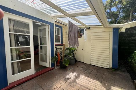 Photo of property in 19 Holloway Road, Aro Valley, Wellington, 6021