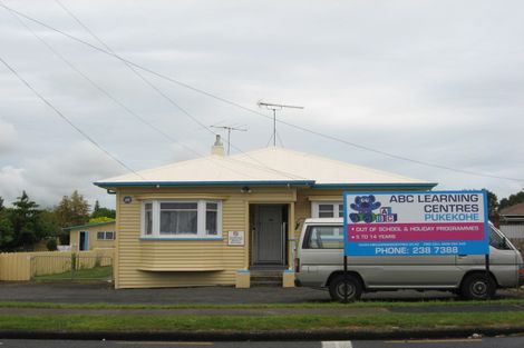 Photo of property in 32 Dublin Street, Pukekohe, 2120