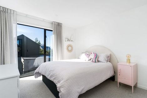 Photo of property in 10a Memorial Avenue, Ilam, Christchurch, 8053