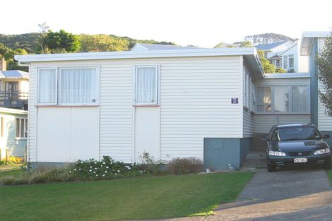 Photo of property in 16a Takapuwahia Drive, Takapuwahia, Porirua, 5022