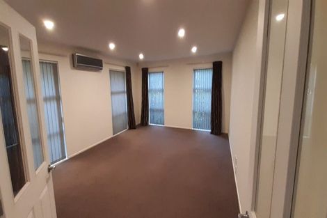 Photo of property in 4 The Oval, Hillmorton, Christchurch, 8024