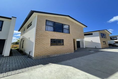 Photo of property in 367a Don Buck Road, Massey, Auckland, 0614