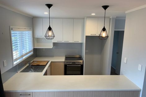 Photo of property in 2/112 Ennis Avenue, Pakuranga Heights, Auckland, 2010