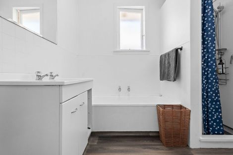 Photo of property in 6a Hume Place, Fairfield, Hamilton, 3214