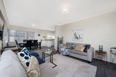 Photo of property in 1/43 Willoughby Avenue, Howick, Auckland, 2014