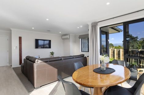 Photo of property in 83 Bert Wall Drive, Omokoroa, 3114