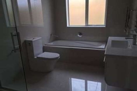 Photo of property in 24 Skipjack Pass, Silverdale, 0932