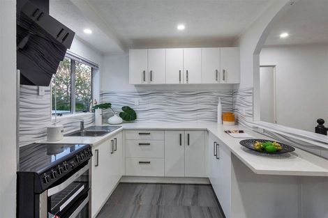 Photo of property in 38 Alidade Place, Massey, Auckland, 0614