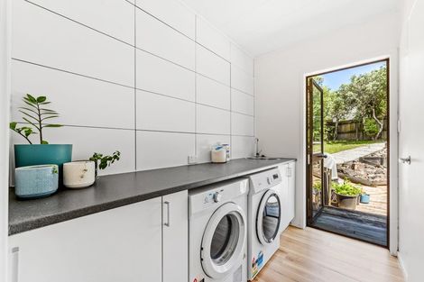 Photo of property in 35 Everard Avenue, Army Bay, Whangaparaoa, 0930