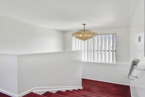 Photo of property in 1 Samara Place, Clendon Park, Auckland, 2103