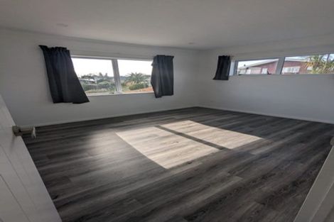 Photo of property in 75b Andrew Road, Howick, Auckland, 2010