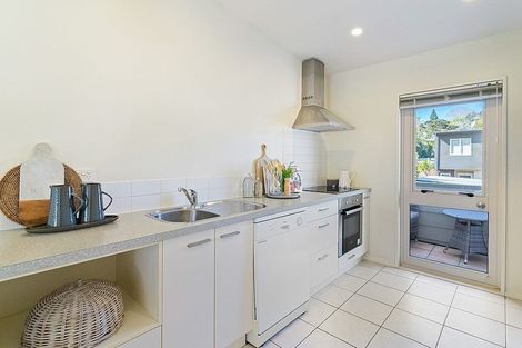 Photo of property in 1/206 Manuka Road, Bayview, Auckland, 0629