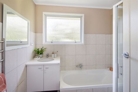 Photo of property in 27 Lomita Road, Johnsonville, Wellington, 6037