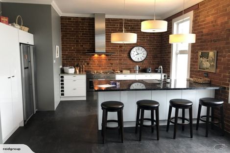 Photo of property in 203 Ravensbourne Road, Ravensbourne, Dunedin, 9022