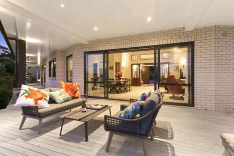 Photo of property in 1304 Old North Road, Helensville, 0875