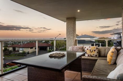 Photo of property in 76a Churchill Drive, Taradale, Napier, 4112