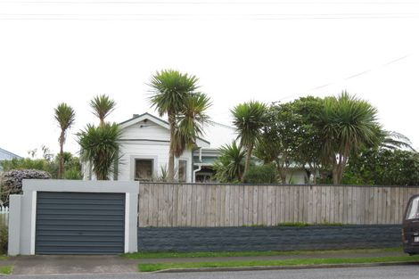 Photo of property in 35 Ngaio Street, Strandon, New Plymouth, 4312