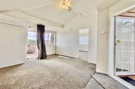 Photo of property in 10 Dodson Avenue, Milford, Auckland, 0620