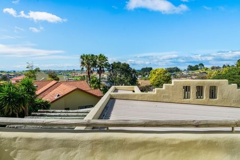 Photo of property in 14 Coral Court, Gulf Harbour, Whangaparaoa, 0930