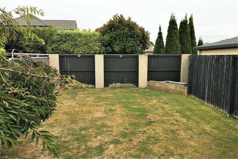 Photo of property in 18 Scarlet Lane, Redwood, Christchurch, 8051