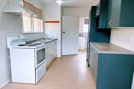 Photo of property in 65 Arimu Road, Papakura, 2110