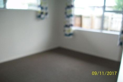 Photo of property in 4/96 Titirangi Road, New Lynn, Auckland, 0600