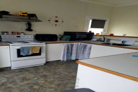 Photo of property in 1 Colonel Place, Featherston, 5710