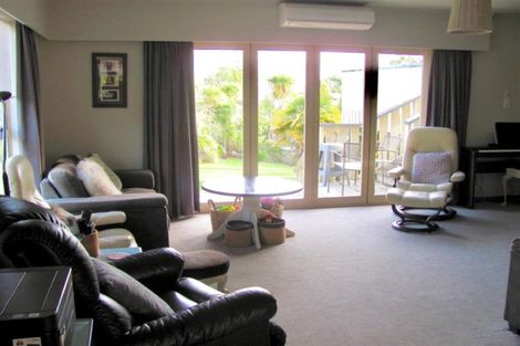 Photo of property in 2 Ross Street, Onerahi, Whangarei, 0110