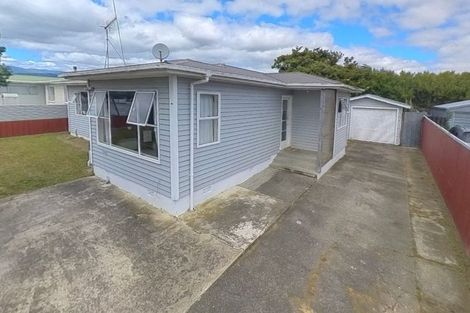 Photo of property in 16 Stirling Street, Levin, 5510