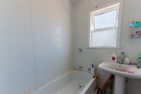 Photo of property in 40 Thatcher Street, Castlecliff, Whanganui, 4501