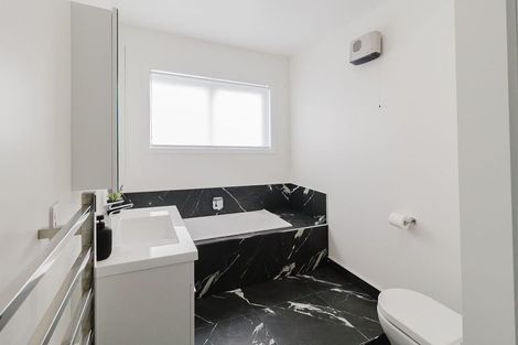 Photo of property in 53 Rochdale Drive, Churton Park, Wellington, 6037