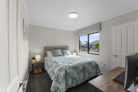 Photo of property in 28 Madison Street, Cambridge, 3434