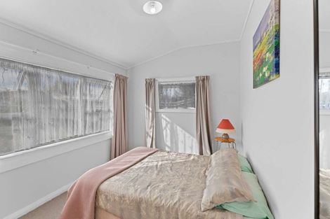 Photo of property in 51 Allardice Street, Dannevirke, 4930