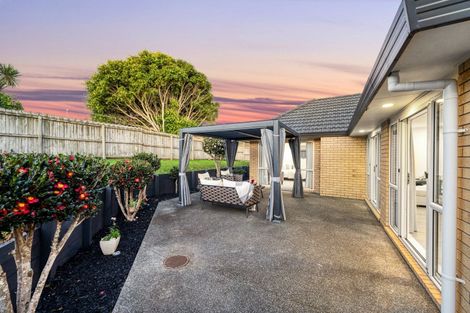 Photo of property in 38 Dannemora Drive, Dannemora, Auckland, 2016