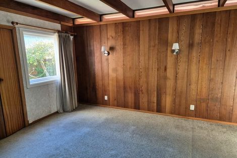 Photo of property in 39 Lucknow Terrace, Khandallah, Wellington, 6035