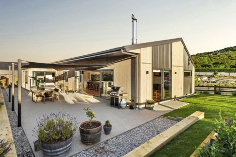 Photo of property in 14 Pounamu Avenue, Albert Town, Wanaka, 9305