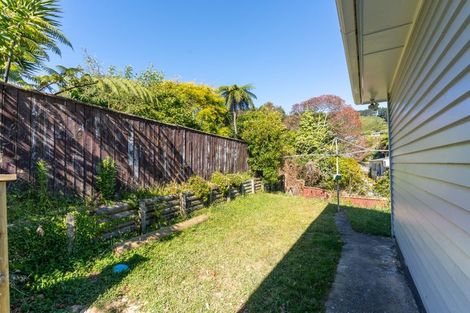 Photo of property in 68 The Drive, Tawa, Wellington, 5028