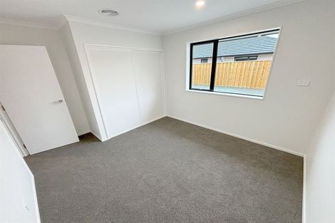 Photo of property in 37 Applegrove Crescent, Belfast, Christchurch, 8051