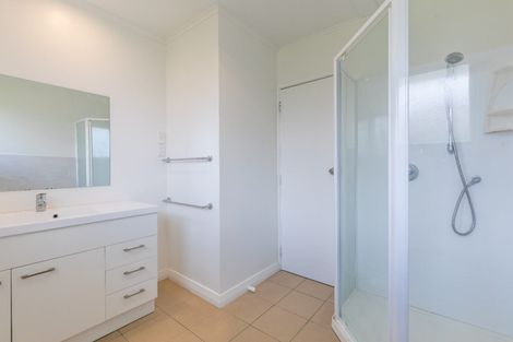 Photo of property in 2/48 Trimdon Street, Randwick Park, Auckland, 2105