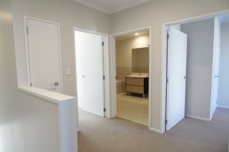 Photo of property in 32 Wallace Road, Hobsonville, Auckland, 0616