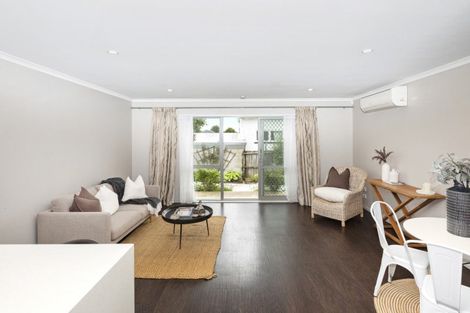 Photo of property in 2/50 Charles Street, Waltham, Christchurch, 8011