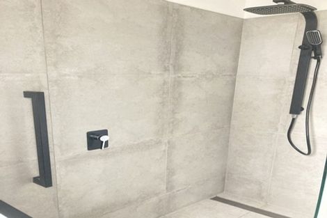 Photo of property in 146 Waikawa Road, Picton, 7220