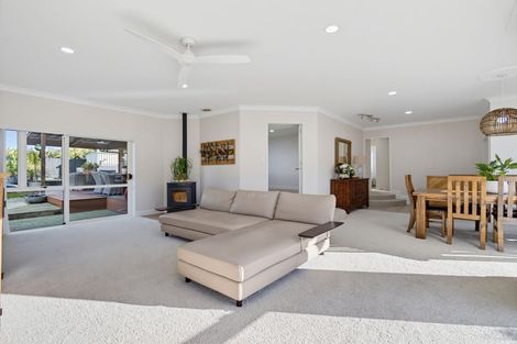 Photo of property in 36 Stewart Gibson Place, Manurewa, Auckland, 2105