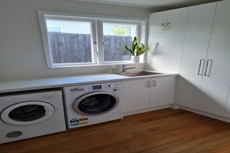 Photo of property in 286a Rangatira Road, Beach Haven, Auckland, 0626