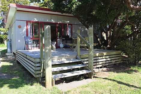 Photo of property in 50 Totara Avenue, Collingwood, 7073