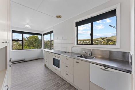 Photo of property in 5 King Crescent, Ranui, Porirua, 5024