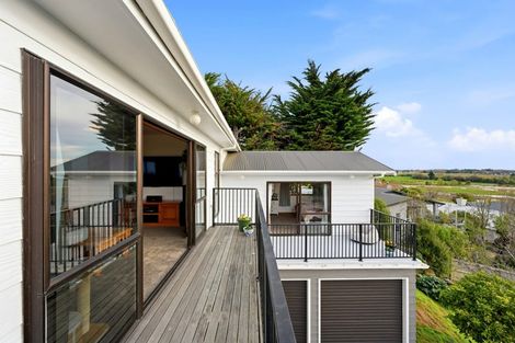 Photo of property in 433 Cashmere Road, Westmorland, Christchurch, 8025