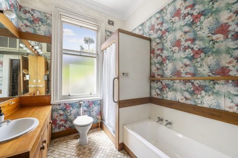 Photo of property in 49 The Crescent, Roseneath, Wellington, 6011