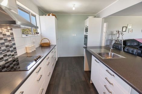 Photo of property in 40 Conclusion Street, Ascot Park, Porirua, 5024
