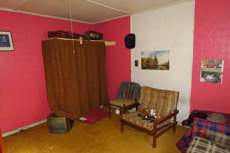 Photo of property in 9 Main Road, Hector, 7822